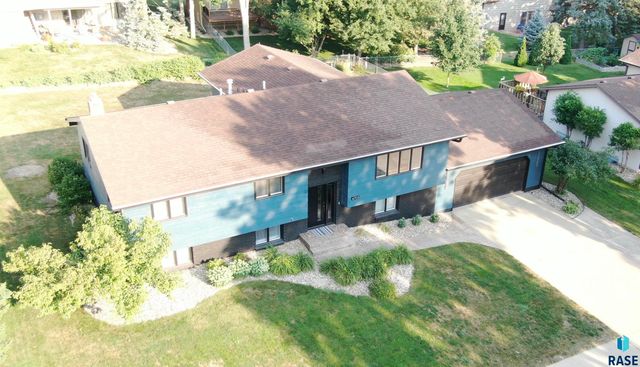 4705 S Woodwind Ln Lane, Sioux Falls, SD 57103