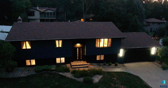4705 S Woodwind Ln Lane, Sioux Falls, SD 57103