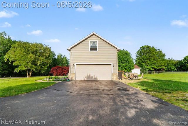 9731 Fountain Lane, Fowlerville, MI 48836