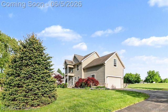 9731 Fountain Lane, Fowlerville, MI 48836