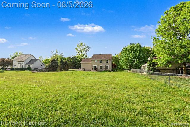 9731 Fountain Lane, Fowlerville, MI 48836