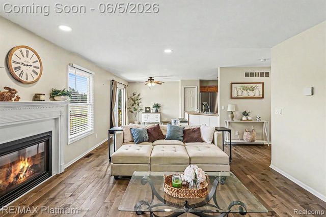 9731 Fountain Lane, Fowlerville, MI 48836
