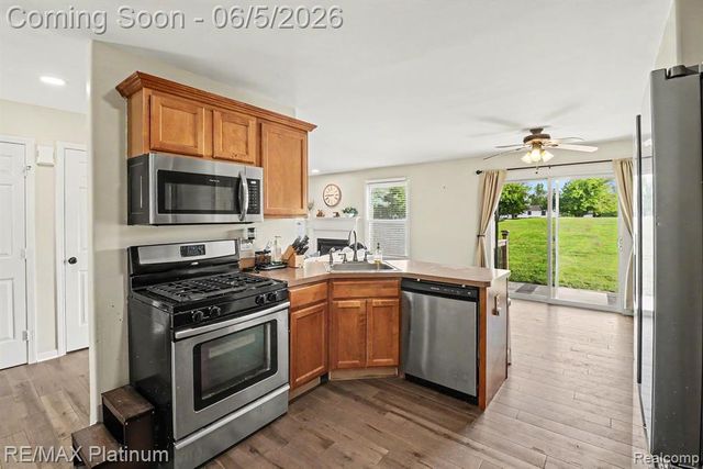 9731 Fountain Lane, Fowlerville, MI 48836