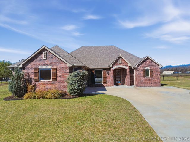 16144 S 251st East Avenue, Coweta, OK 74429