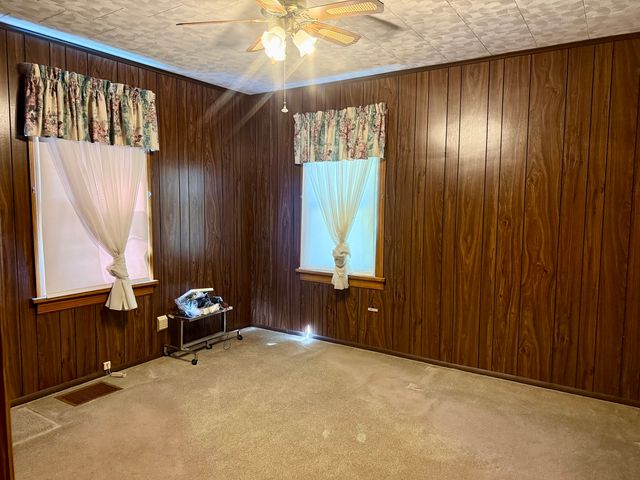 712 S Virginia Avenue, Marion, IL 62959