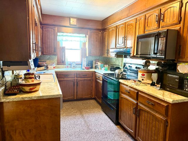 712 S Virginia Avenue, Marion, IL 62959