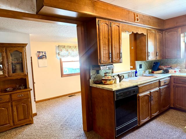 712 S Virginia Avenue, Marion, IL 62959