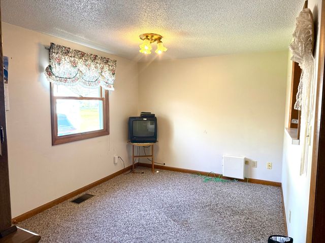 712 S Virginia Avenue, Marion, IL 62959