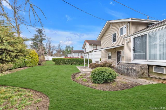 904 Park Lane, Valley Stream, NY 11581