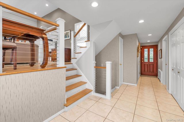 904 Park Lane, Valley Stream, NY 11581