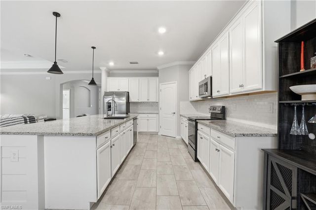 19685 The Place BLVD, Estero, FL 33928