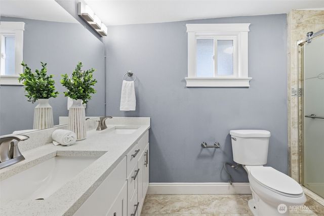 30449 2nd Avenue S, Federal Way, WA 98003