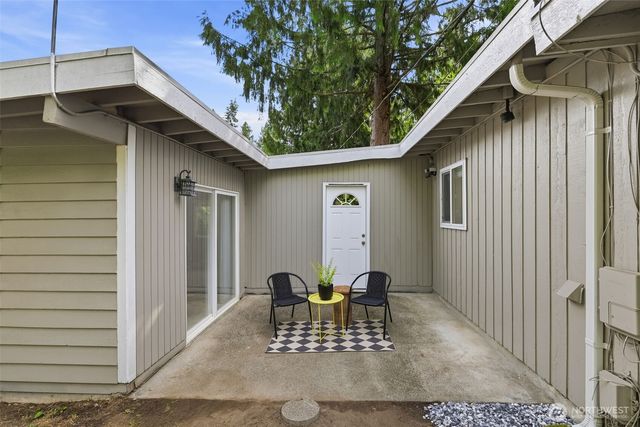 30449 2nd Avenue S, Federal Way, WA 98003