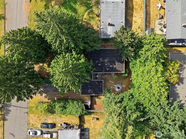 30449 2nd Avenue S, Federal Way, WA 98003