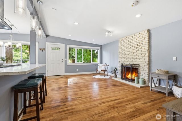30449 2nd Avenue S, Federal Way, WA 98003