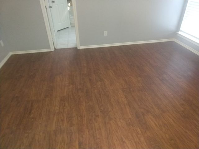 2116 Turf Club Drive, Arlington, TX 76017