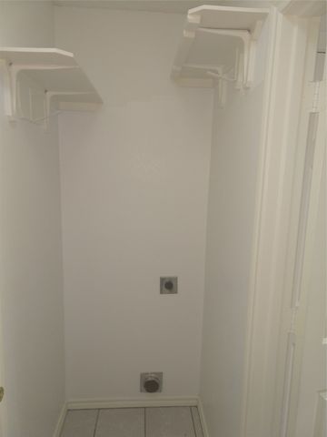 2116 Turf Club Drive, Arlington, TX 76017