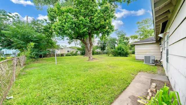 12413 Palmbeach Street, Houston, TX 77034