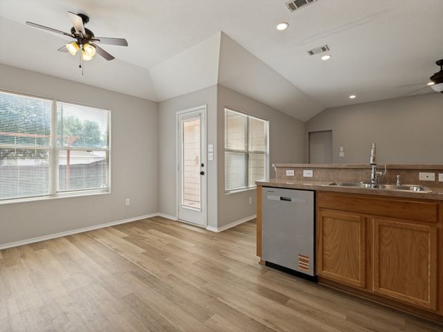 7832 Kansas Avenue, Dallas, TX 75241