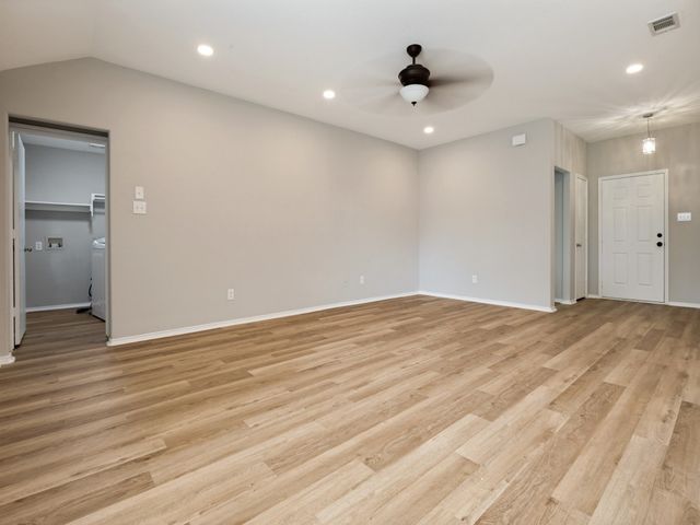 7832 Kansas Avenue, Dallas, TX 75241