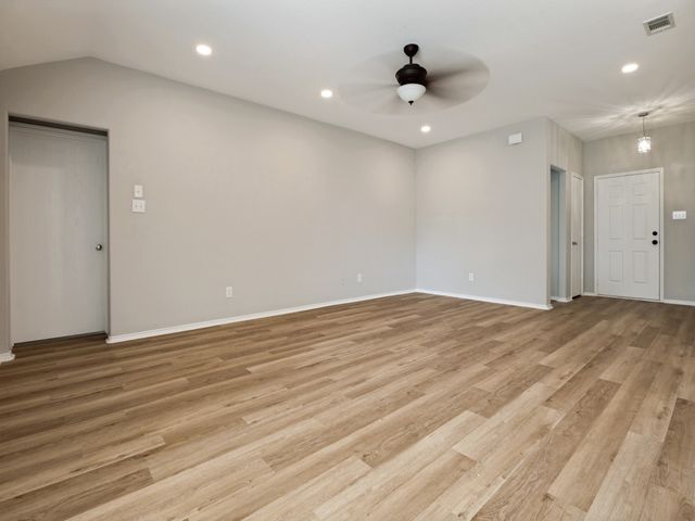 7832 Kansas Avenue, Dallas, TX 75241