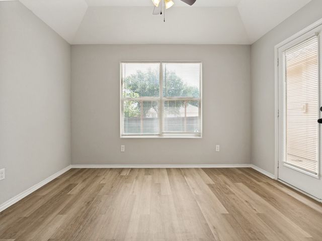 7832 Kansas Avenue, Dallas, TX 75241