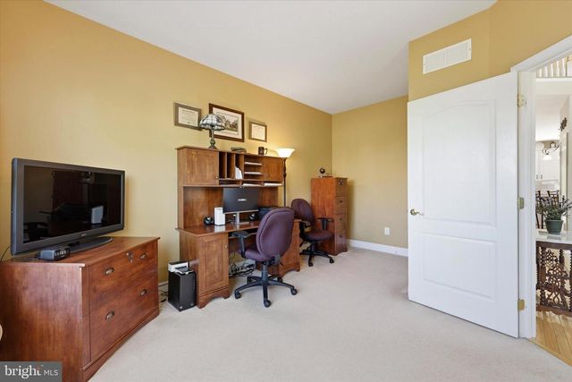 208 SHIVERS RUN CT, Mullica Hill, NJ 08062