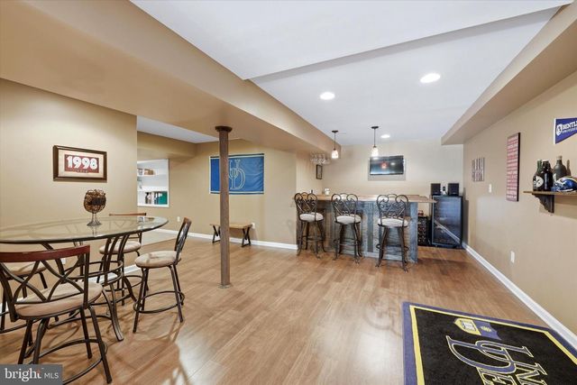 208 SHIVERS RUN CT, Mullica Hill, NJ 08062