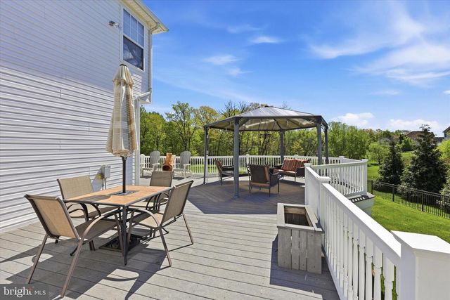 208 SHIVERS RUN CT, Mullica Hill, NJ 08062