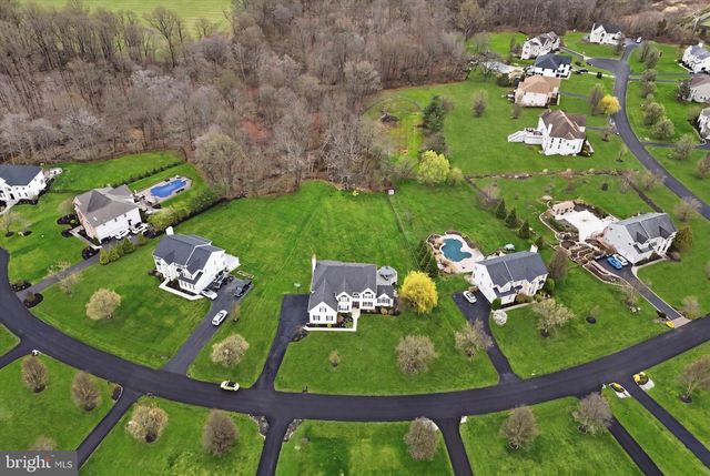 208 SHIVERS RUN CT, Mullica Hill, NJ 08062