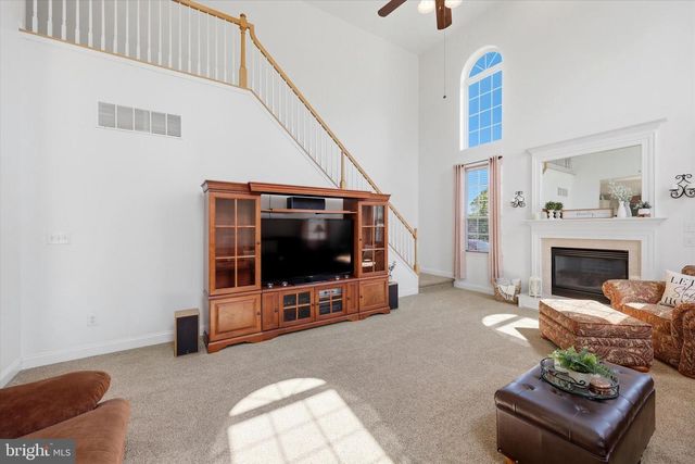 208 SHIVERS RUN CT, Mullica Hill, NJ 08062