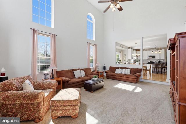 208 SHIVERS RUN CT, Mullica Hill, NJ 08062