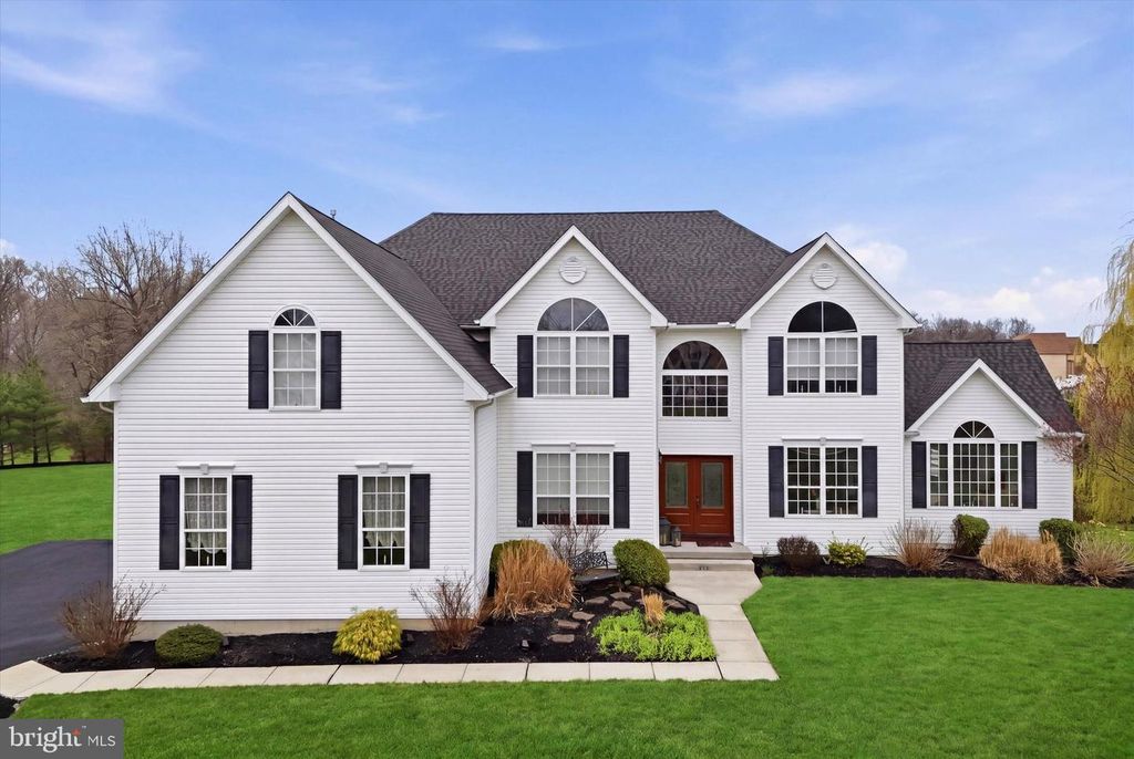 208 SHIVERS RUN CT, Mullica Hill, NJ 08062