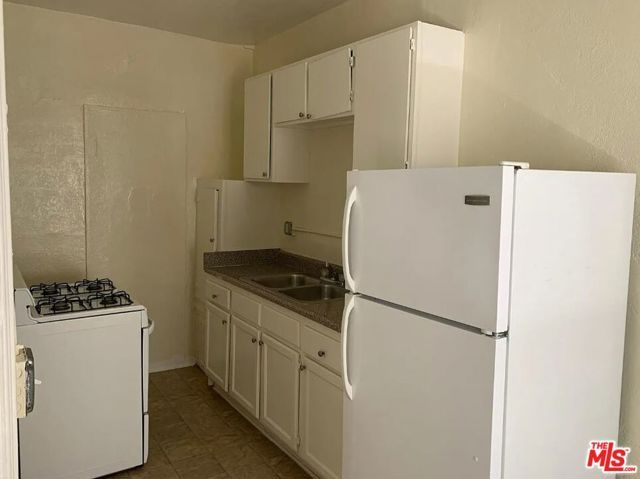 400 S Kenmore Avenue 200, Los Angeles, CA 90020