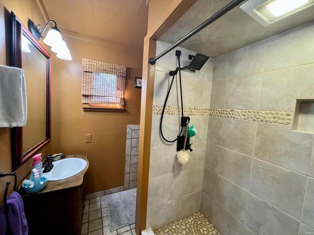 17235 Tomahawk Trail, Plymouth, IN 46563