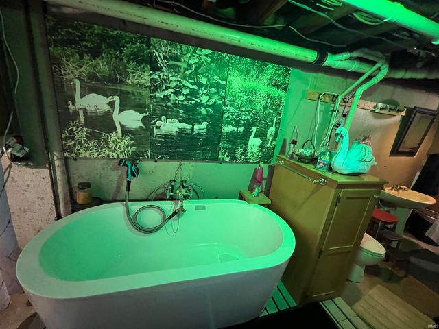 17235 Tomahawk Trail, Plymouth, IN 46563