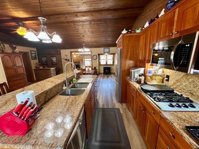 17235 Tomahawk Trail, Plymouth, IN 46563