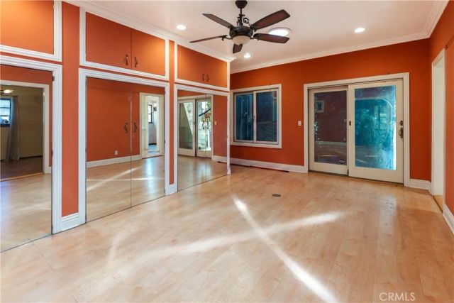 11209 La Maida, North Hollywood, CA 91601