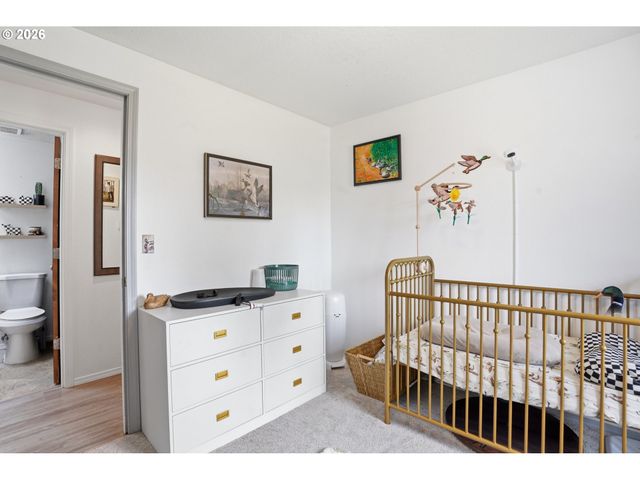 471 Se 17TH St, Troutdale, OR 97060