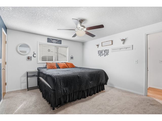 471 Se 17TH St, Troutdale, OR 97060