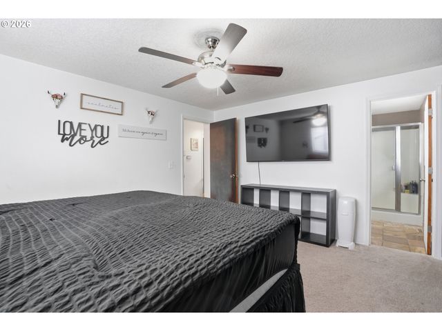 471 Se 17TH St, Troutdale, OR 97060