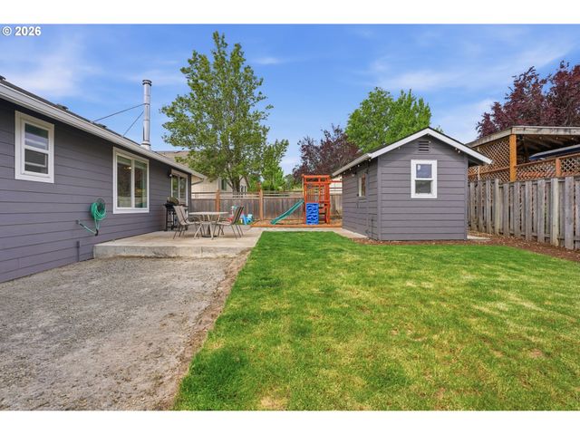 471 Se 17TH St, Troutdale, OR 97060