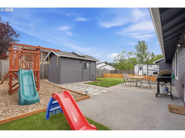471 Se 17TH St, Troutdale, OR 97060