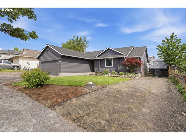 471 Se 17TH St, Troutdale, OR 97060