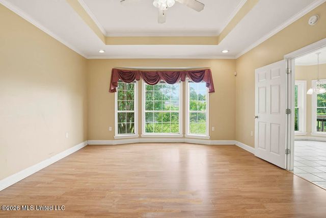 90 W Shore Drive, Hattiesburg, MS 39402