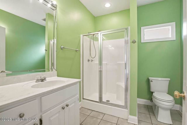 90 W Shore Drive, Hattiesburg, MS 39402