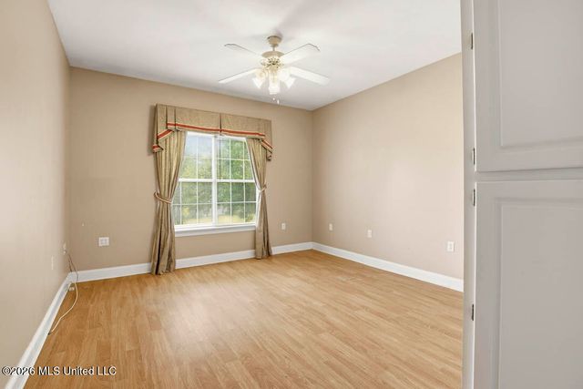 90 W Shore Drive, Hattiesburg, MS 39402