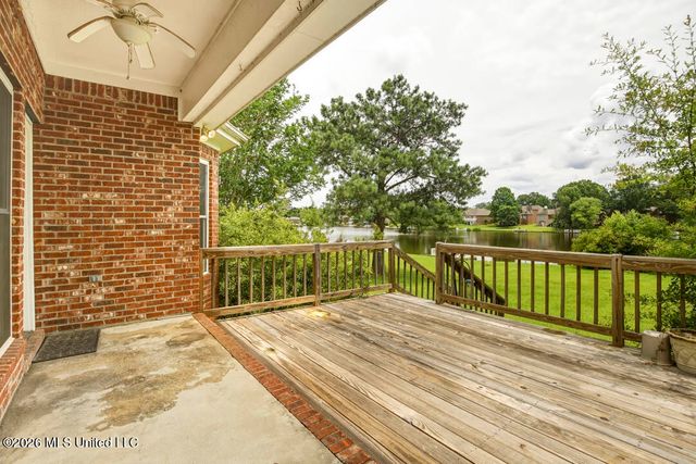 90 W Shore Drive, Hattiesburg, MS 39402