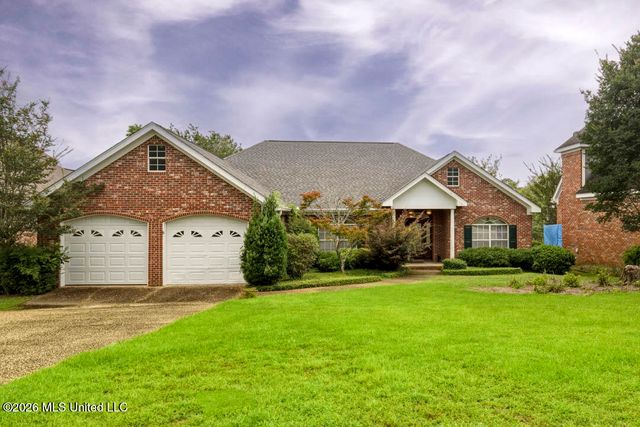 90 W Shore Drive, Hattiesburg, MS 39402