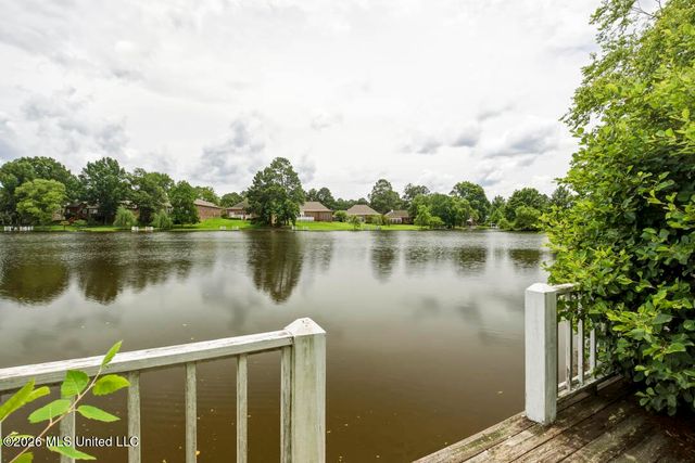 90 W Shore Drive, Hattiesburg, MS 39402